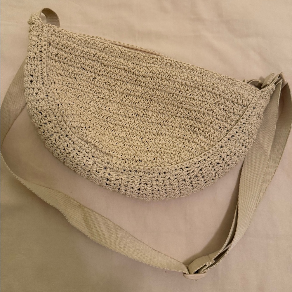 Uniqlo Round Crochet Bag